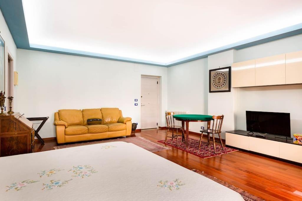 Palermo Old Style - Boutique Apartment With Terrace In Center City ภายนอก รูปภาพ