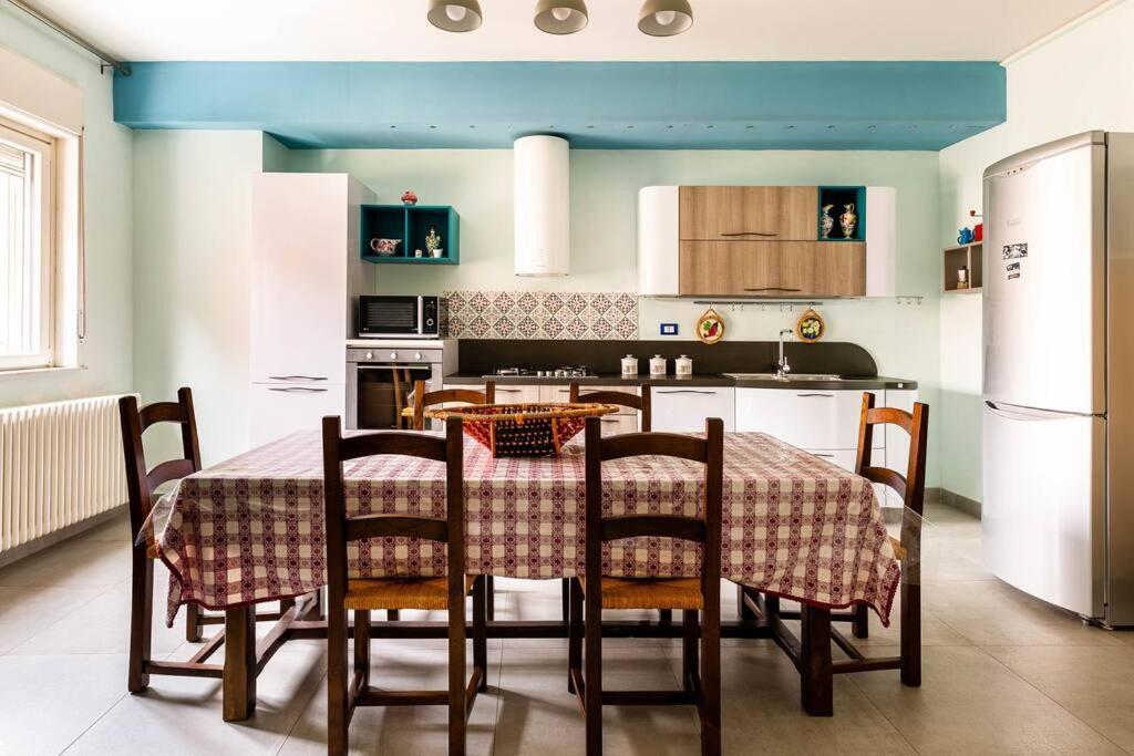 Palermo Old Style - Boutique Apartment With Terrace In Center City ภายนอก รูปภาพ